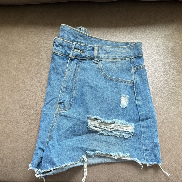 SHEIN Denim Cut Off Distress Shorts Size Large - Picture 9 of 9